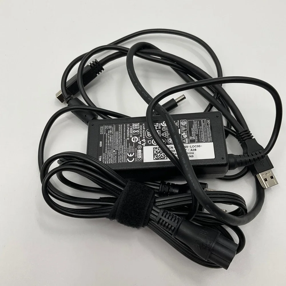 Dell Docking Station D3100 USB 3.0 UHD 4K Triple Video Black Minimalist Tech
